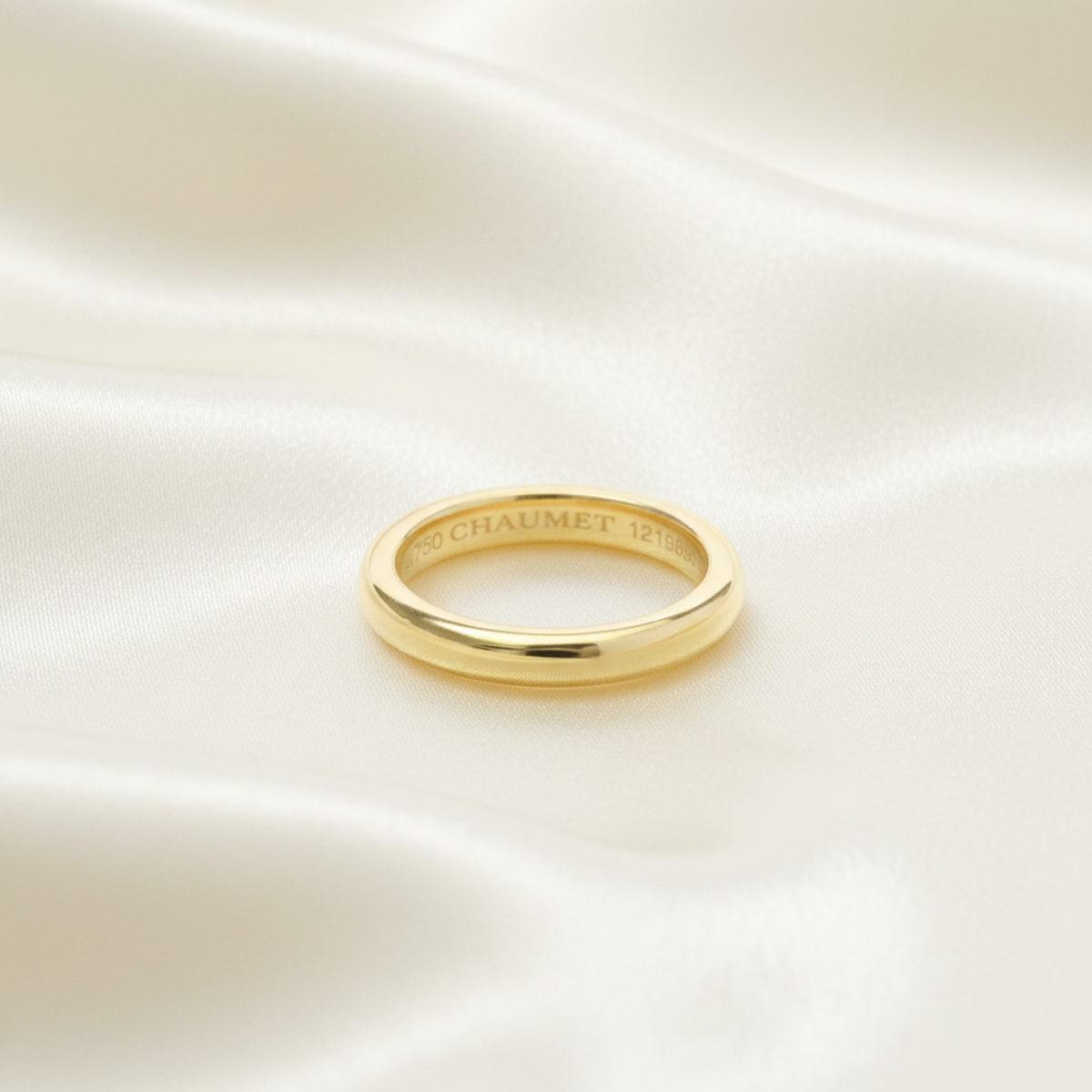 PRE-OWNED Chaumet Diamond Wedding Band · 18K Yellow Gold Size 5.75