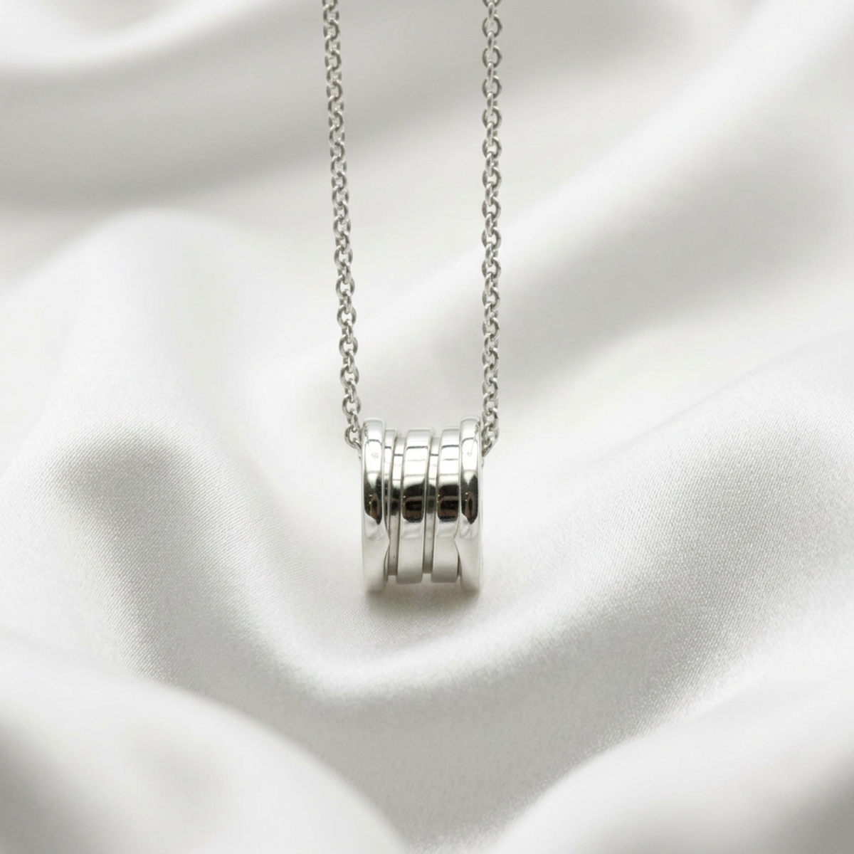 PRE-OWNED Bvlgari B.zero1 · 18K White Gold
