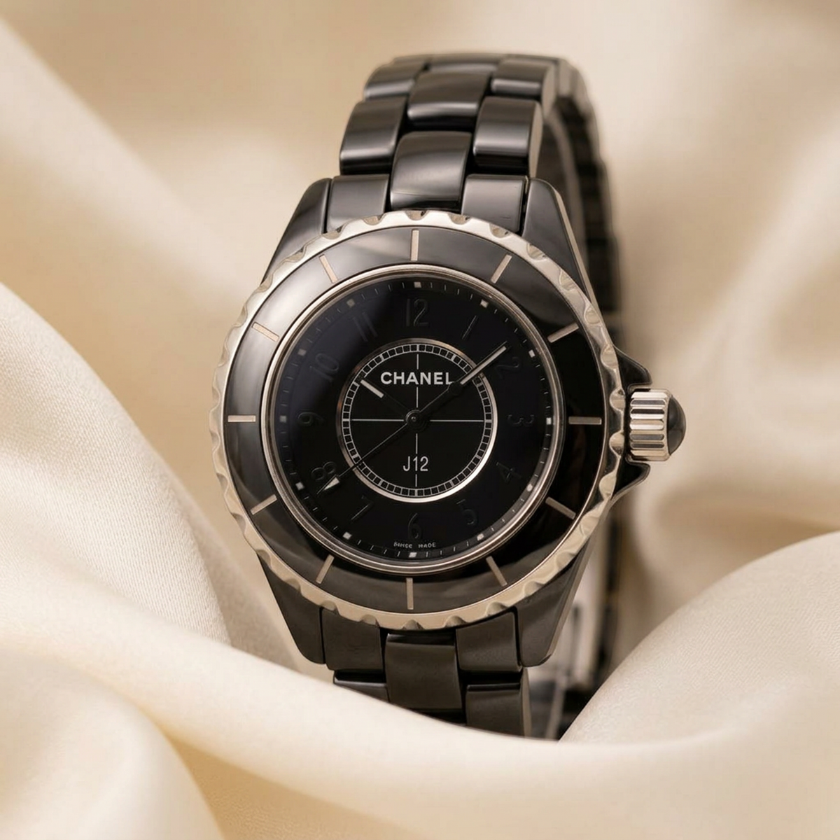 PRE-OWNED Chanel J12 Intense · Ceramic