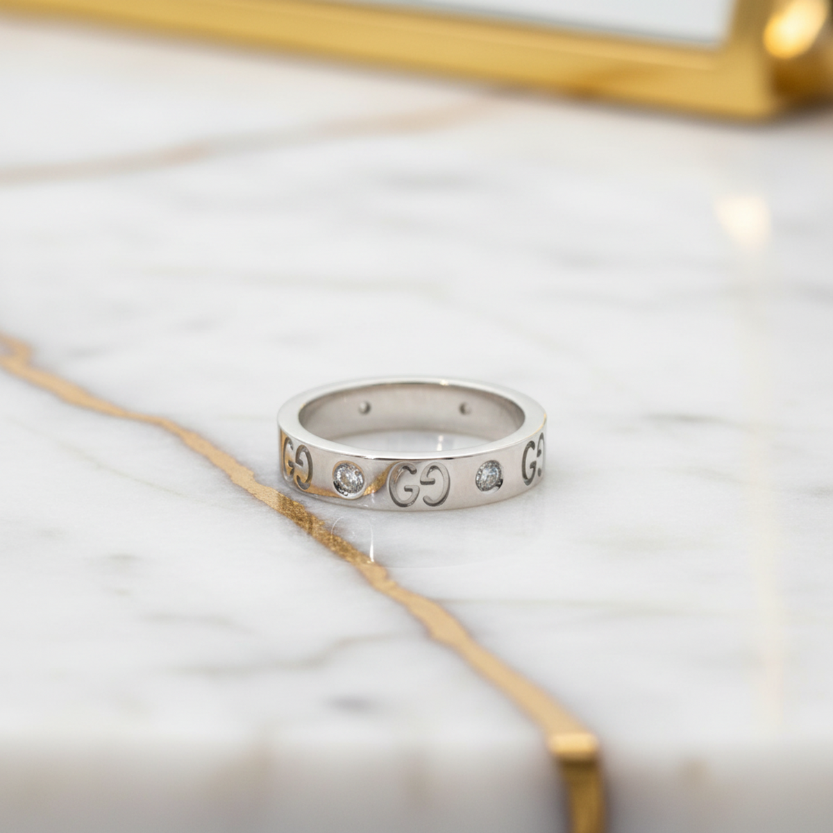 PRE-OWNED Gucci Icon · Diamond · 18K White Gold Size 6.5