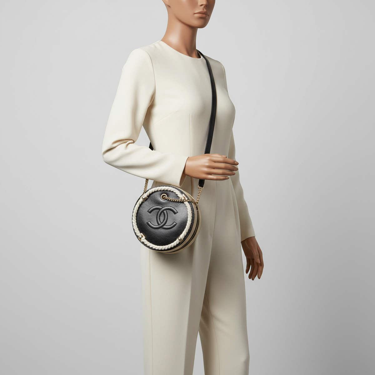 PRE-OWNED Chanel Coco Mark · Round Chain · Leather