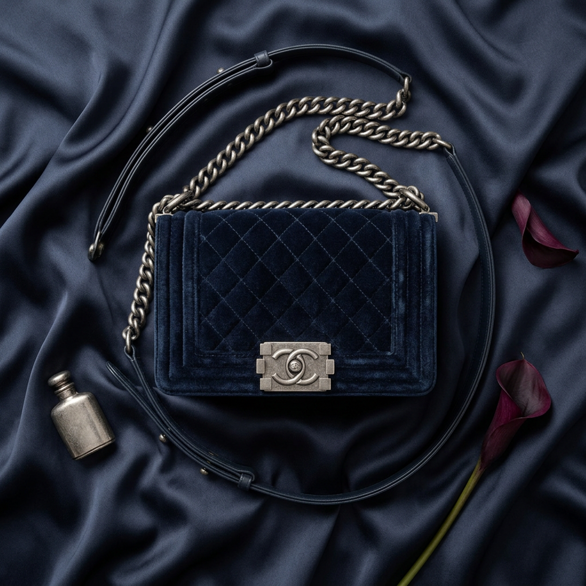 PRE-OWNED Chanel Boy · Velvet · Chain Shoulder Bag