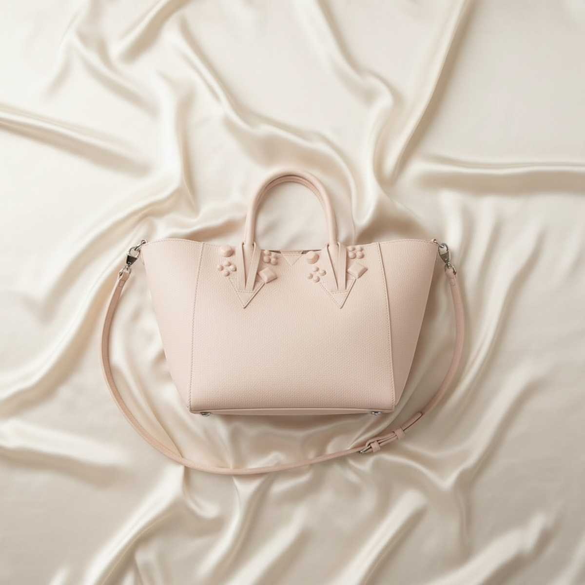 PRE-OWNED Christian Louboutin Cabachic · Leather Tote