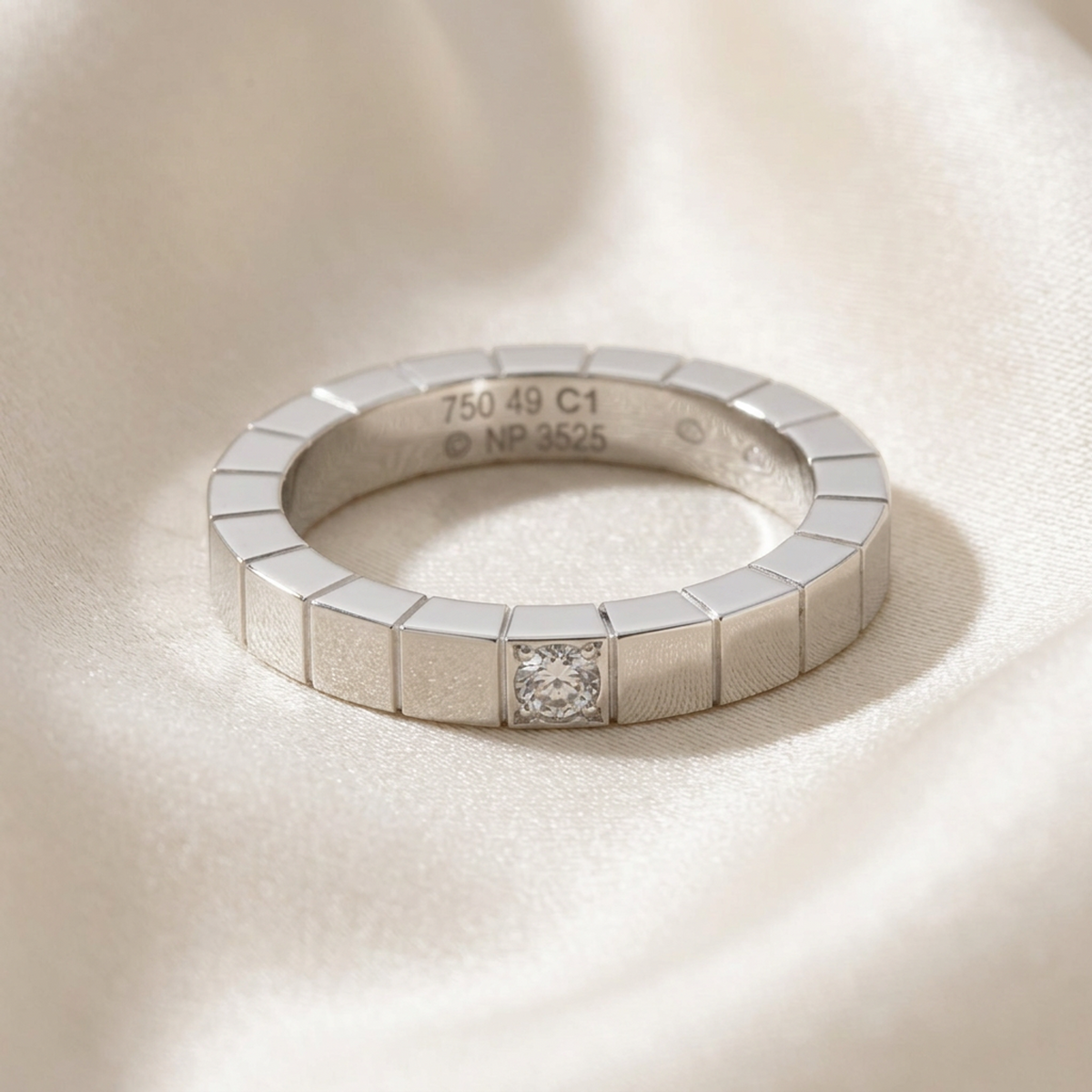 PRE-OWNED Cartier Lanieres · Diamond · 18K White Gold