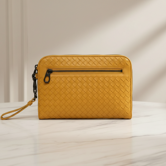 PRE-OWNED Bottega Veneta Intrecciato · Leather Clutch