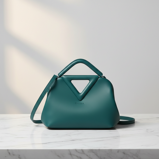 PRE-OWNED Bottega Veneta Point Small · Leather