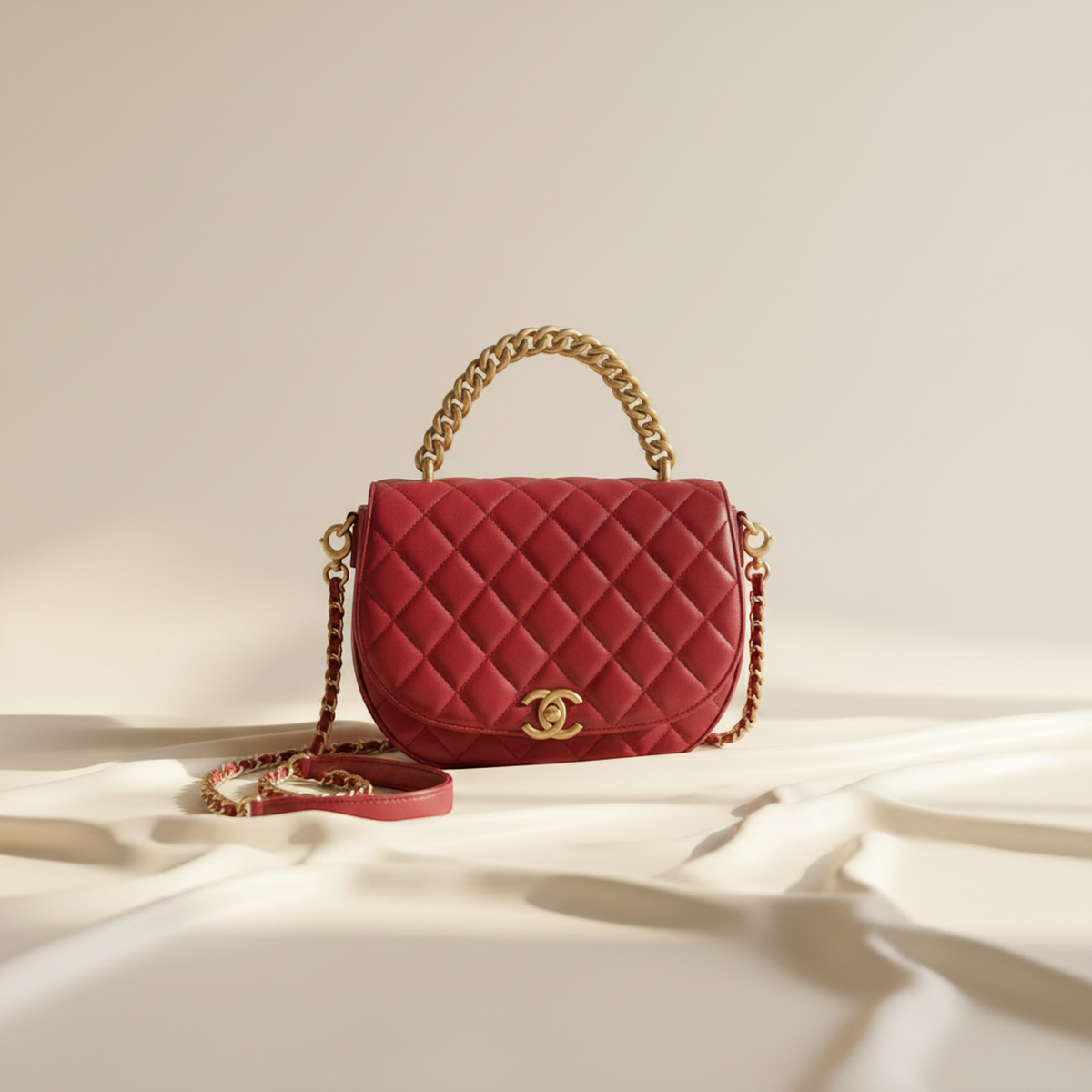 PRE-OWNED Chanel Matelasse · Lambskin