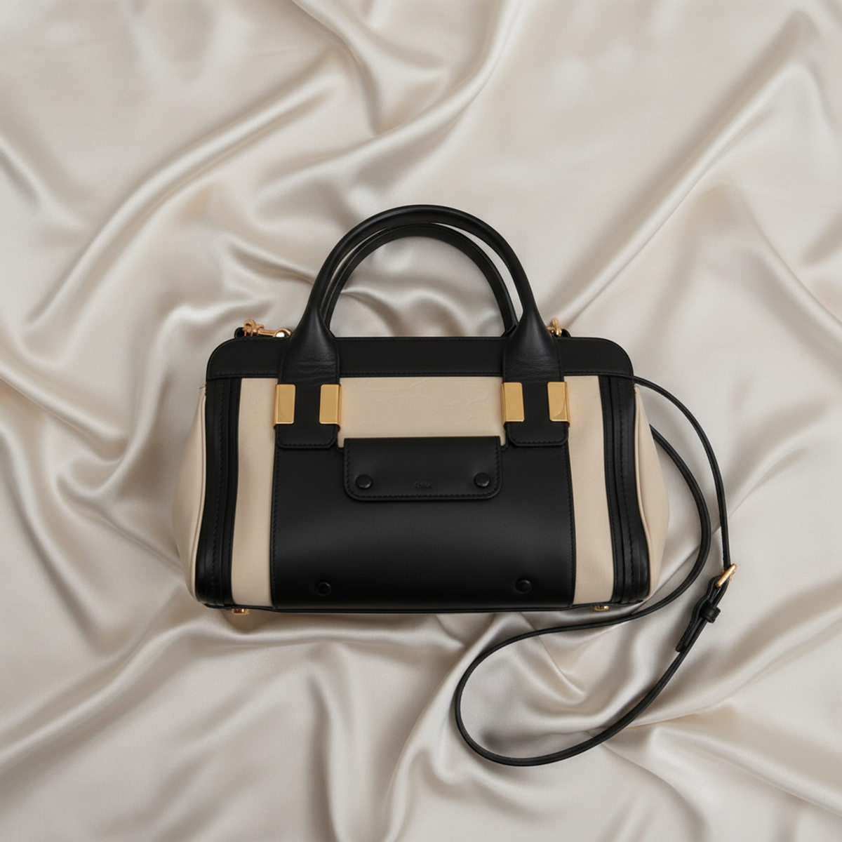 PRE-OWNED Chloé Alice · Leather