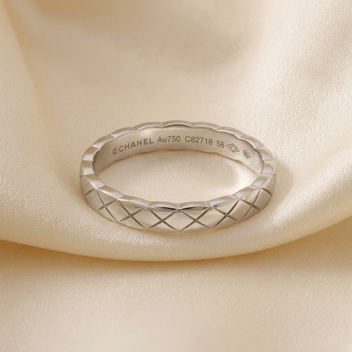 PRE-OWNED Chanel Coco Crush · 18K White Gold Size 7.5