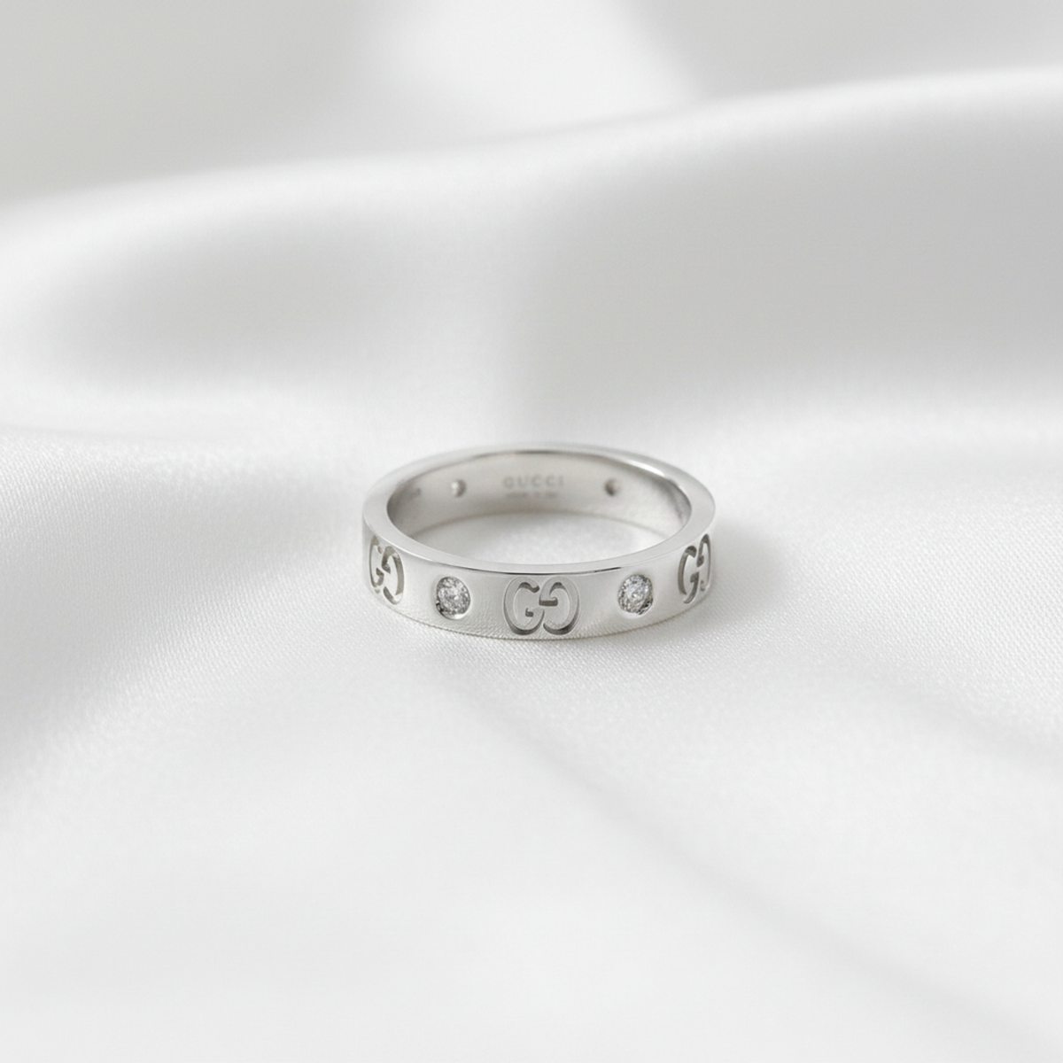 PRE-OWNED Gucci Icon · Diamond · 18K White Gold Size 6.5