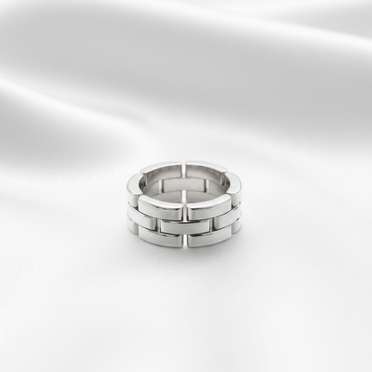 PRE-OWNED Cartier Maillon Panthère · 18K White Gold