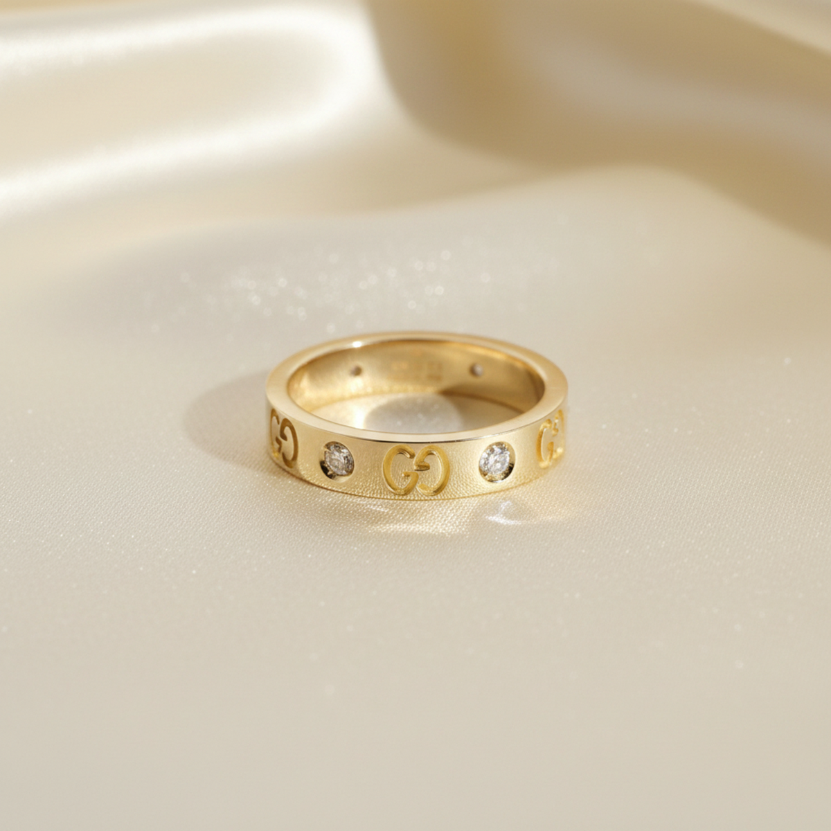 PRE-OWNED Gucci Icon · Diamond · Rose Gold Size 6.5