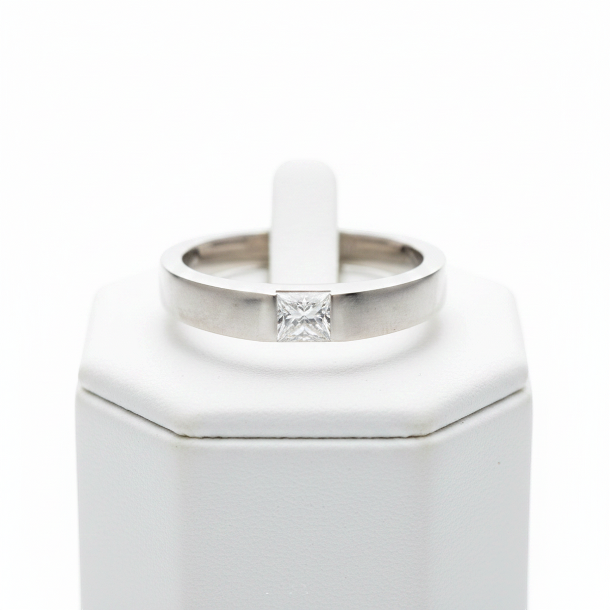 PRE-OWNED Cartier Tank · Platinum · Diamond Size 5.75