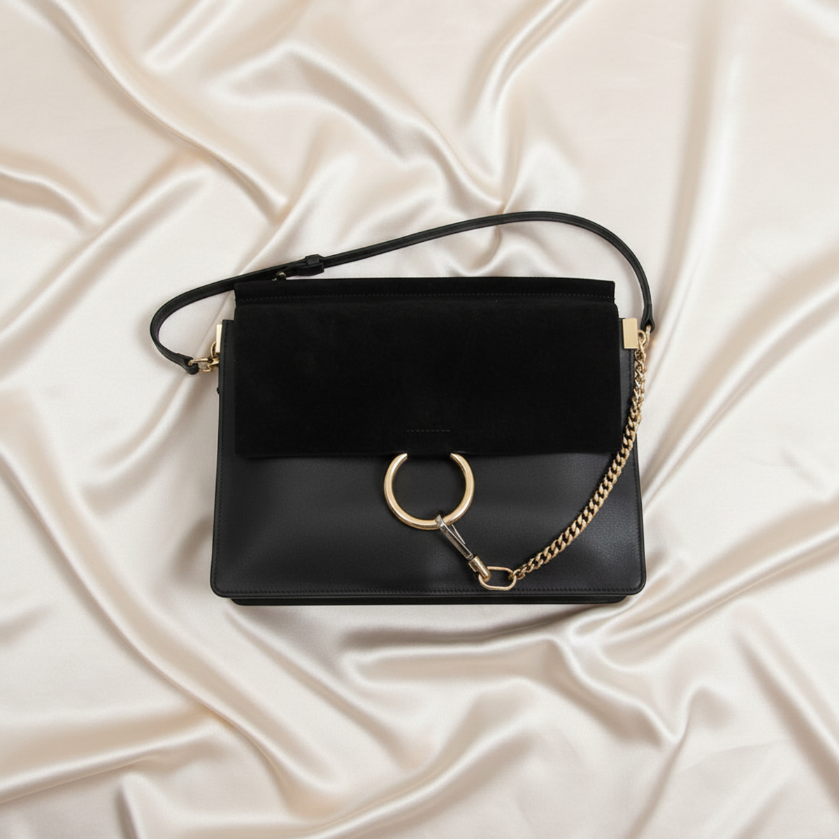 PRE-OWNED Chloé Faye · Suede & Leather