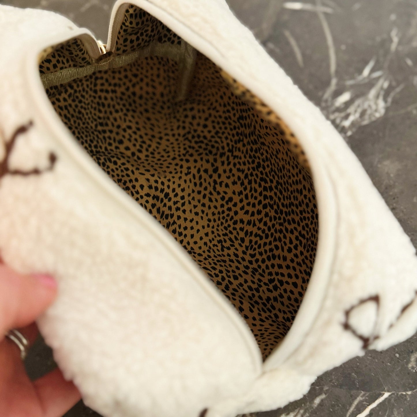 Bouclé Bow Cosmetic Case – Soft Structured Makeup Pouch for Travel or Daily Essentials