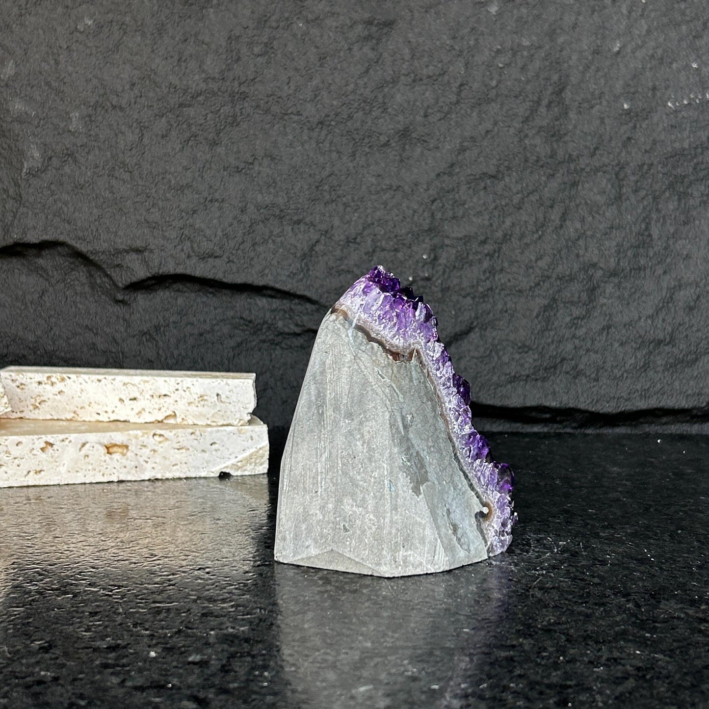 Amethyst with jasper and agate formations