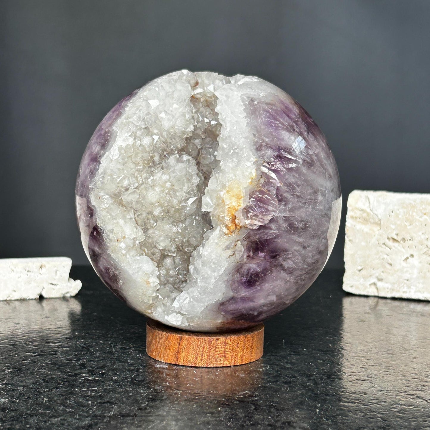Amethyst quartz crystal