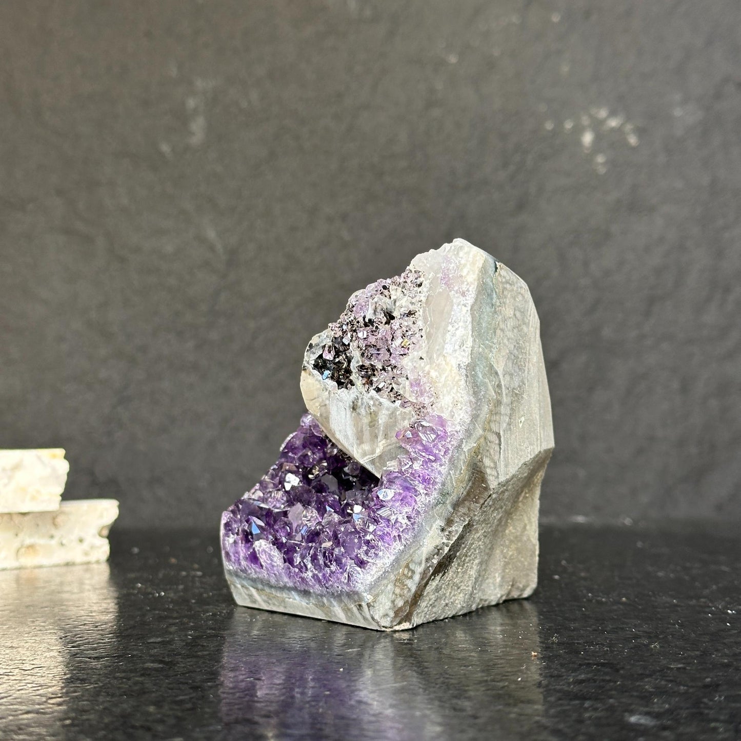 Amethyst cathedral geode, Amethyst self standing, Real amethyst