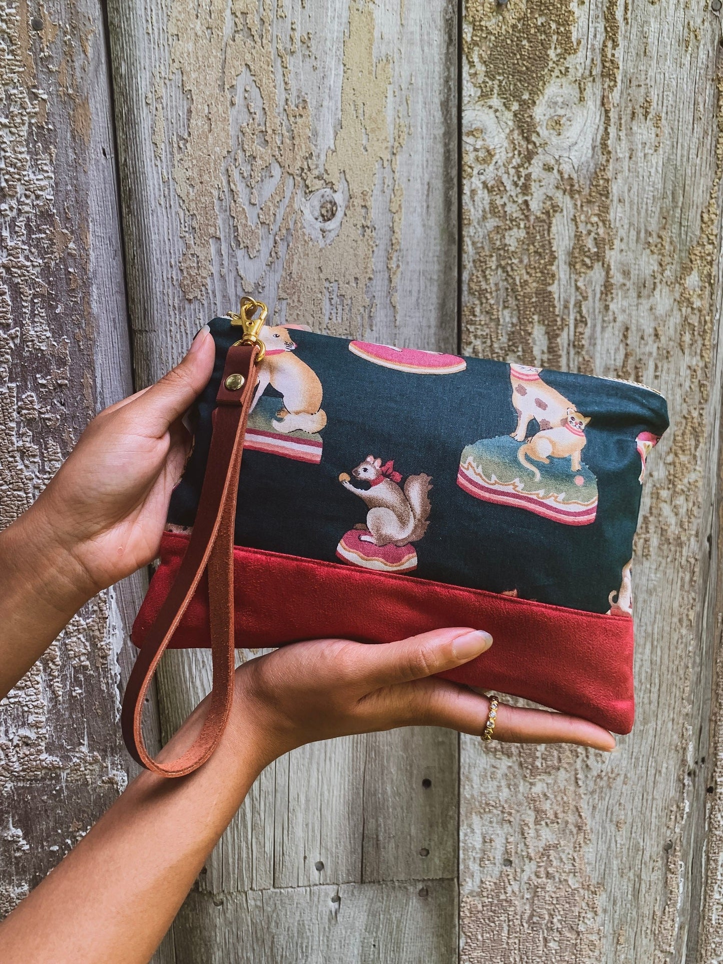 Cirque du Forêt Wristlet
