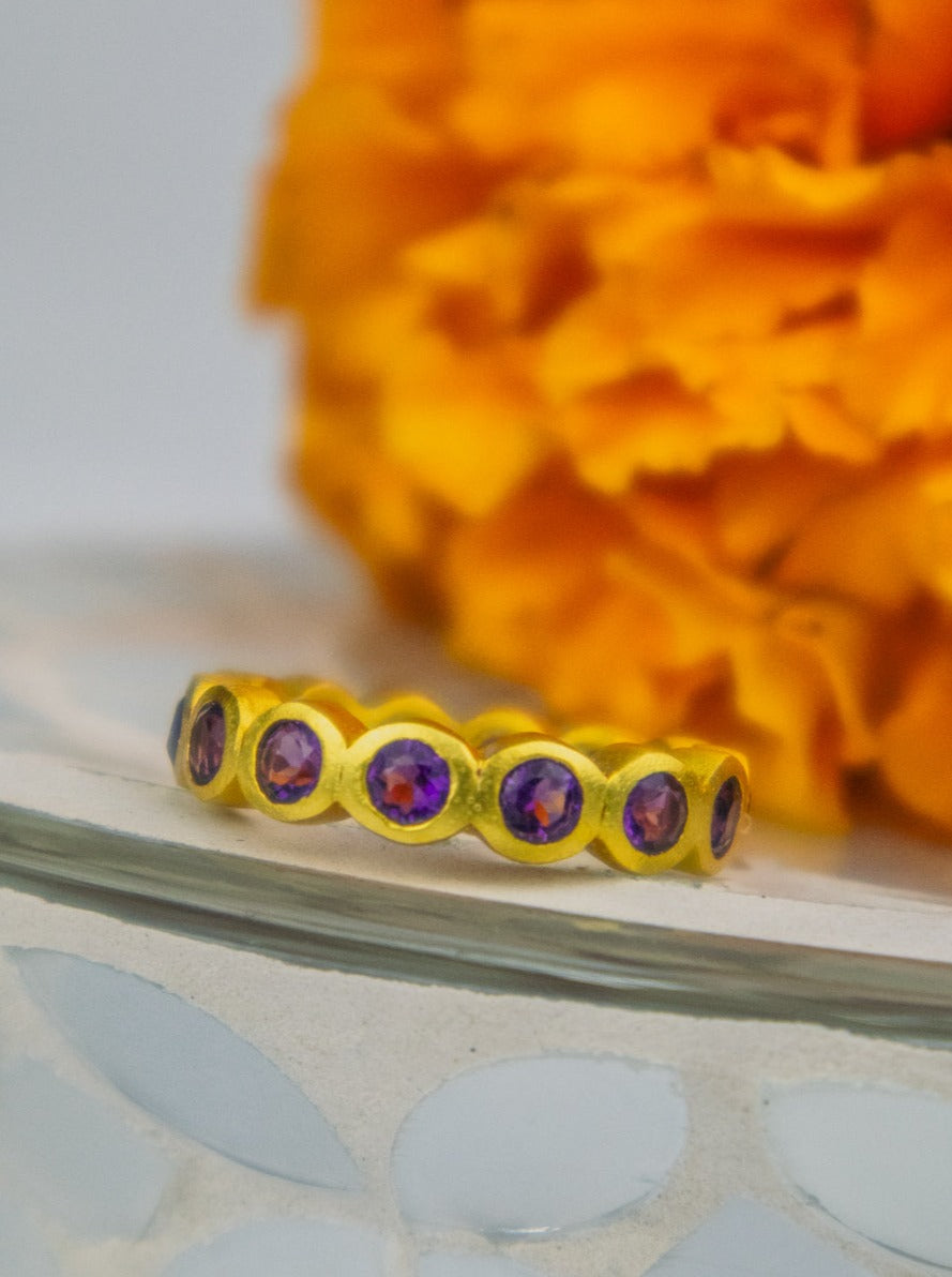 Aria Infinity Band Ring