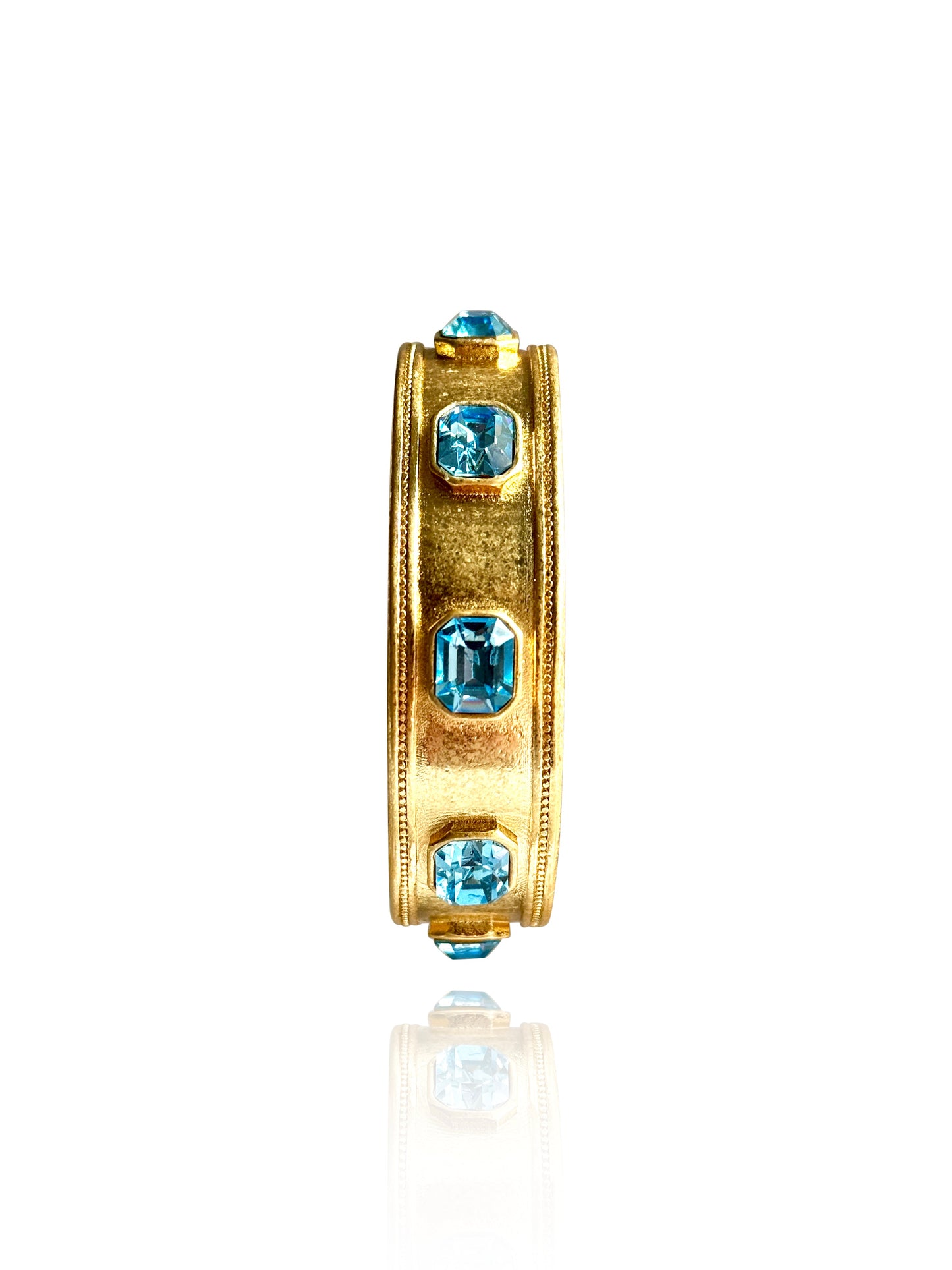Eliza Bangle