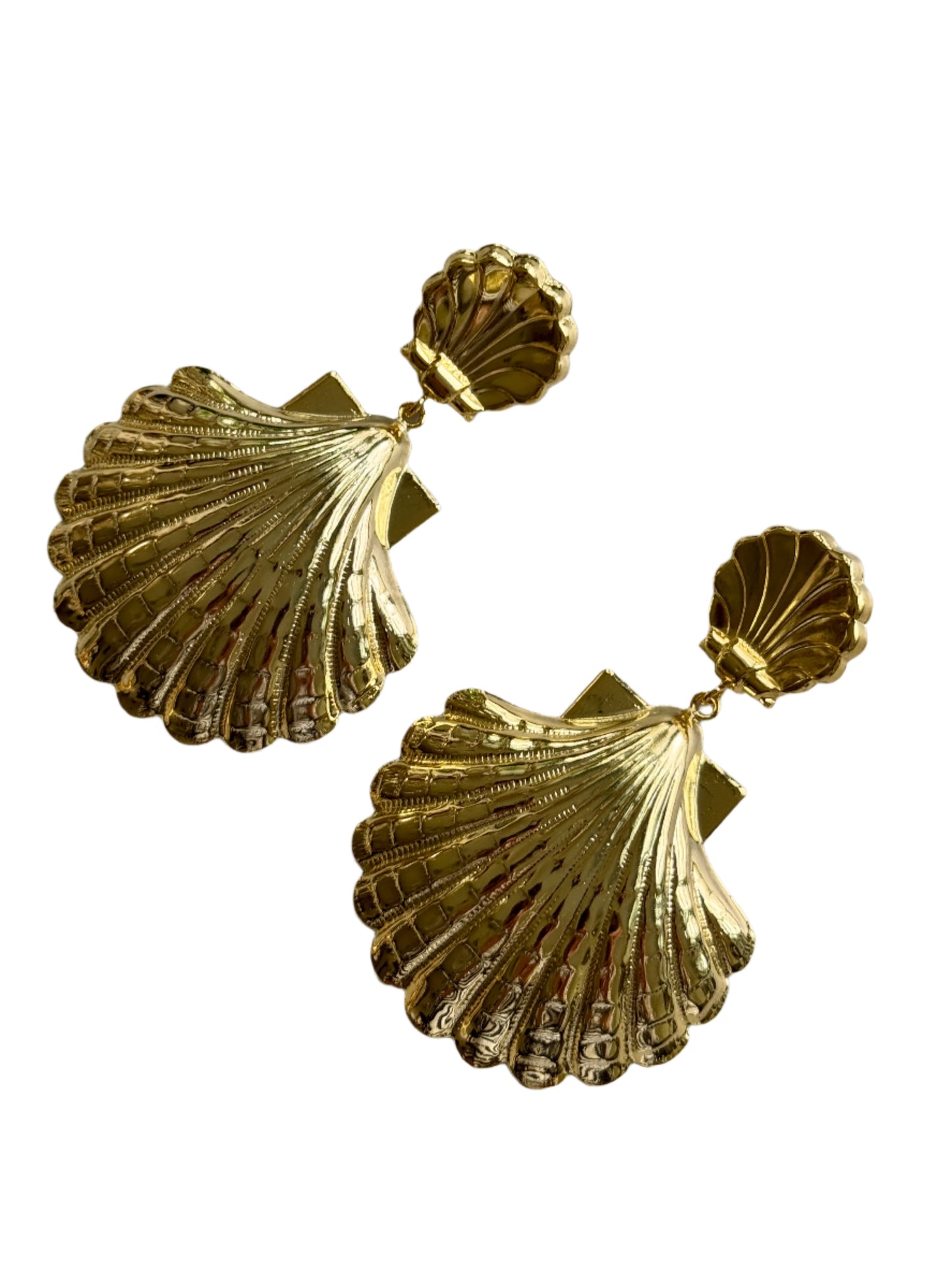 Kiki Gold Shell Earrings