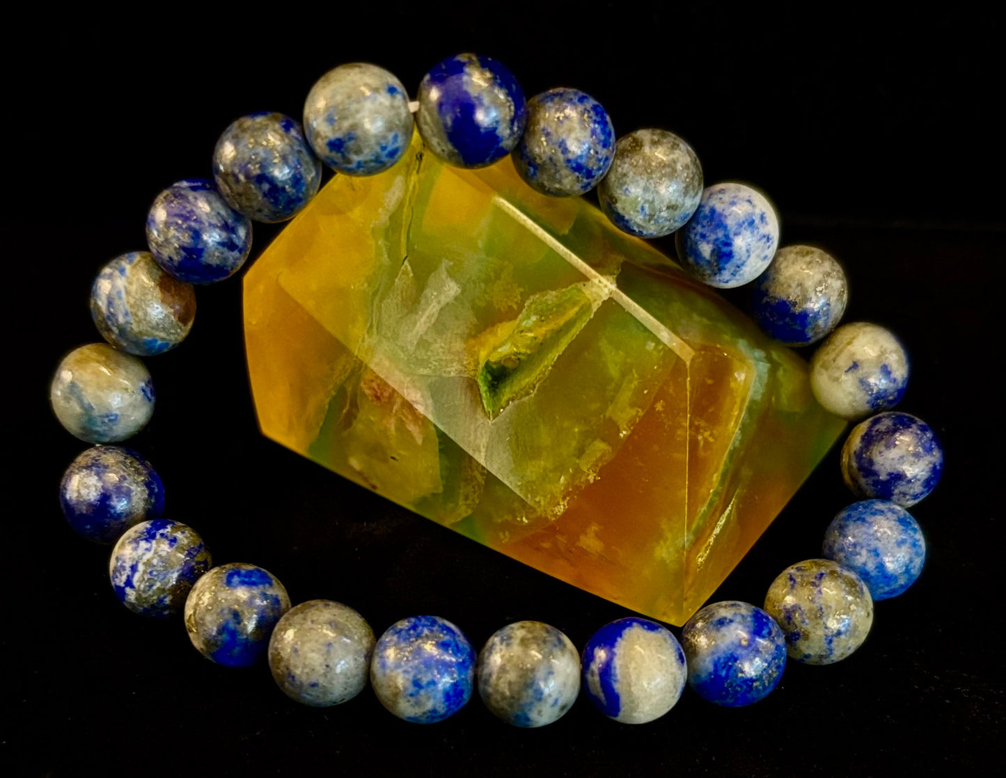 Lapis Lazuli Healing Bracelet – Wisdom, Truth & Inner Strength
