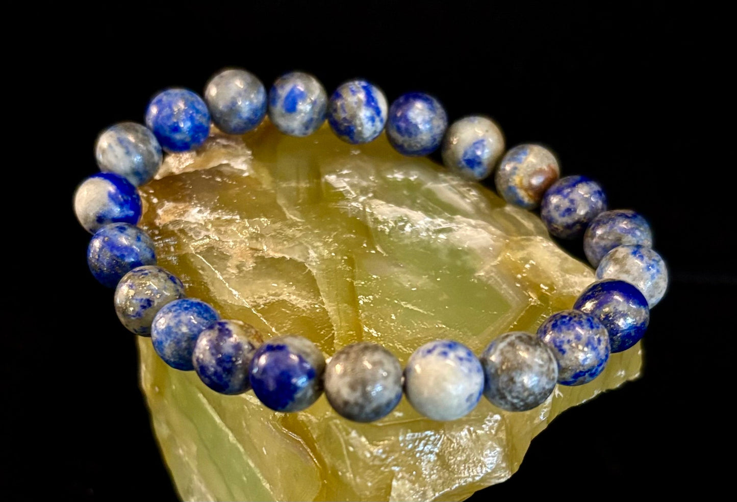 Lapis Lazuli Healing Bracelet – Wisdom, Truth & Inner Strength