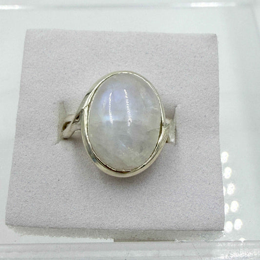 Sterling Silver Rainbow Moonstone Oval Statement Ring – Size 7 – Intuition, Feminine Energy & New Beginnings