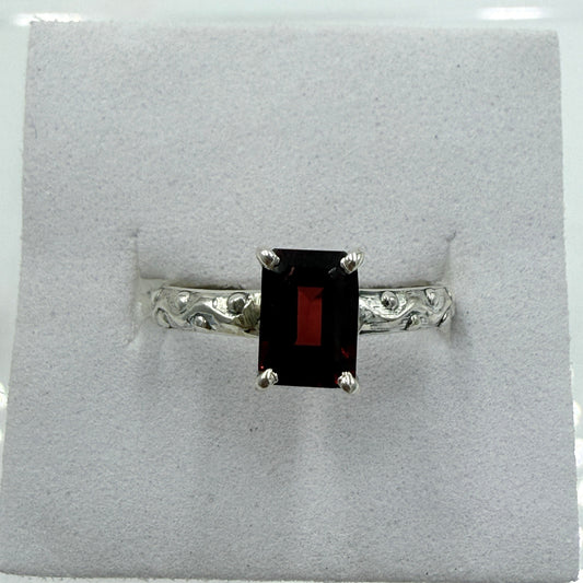 Sterling Silver Emerald-Cut Garnet Scroll Band Ring – Size 6 – Passion, Strength & Grounding