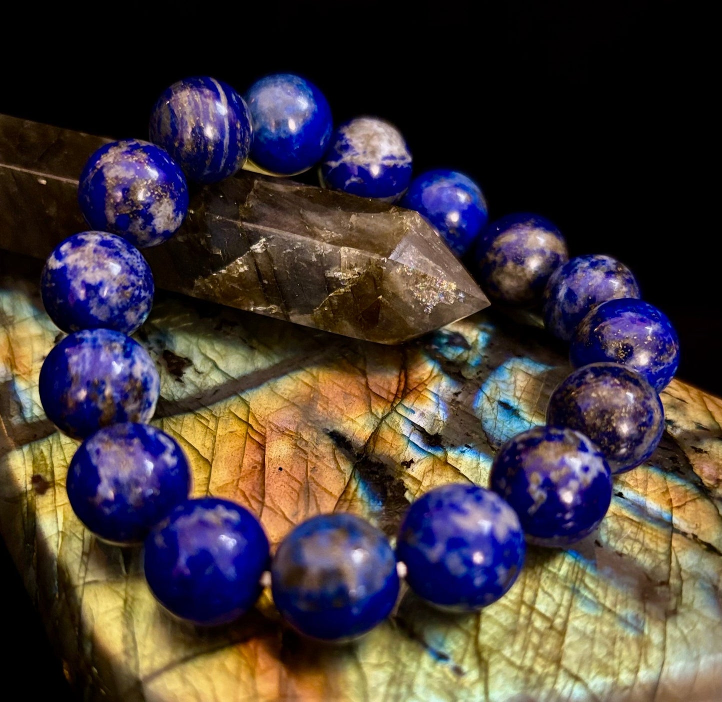 Lapis Lazuli Healing Bracelet – Wisdom, Truth & Inner Strength