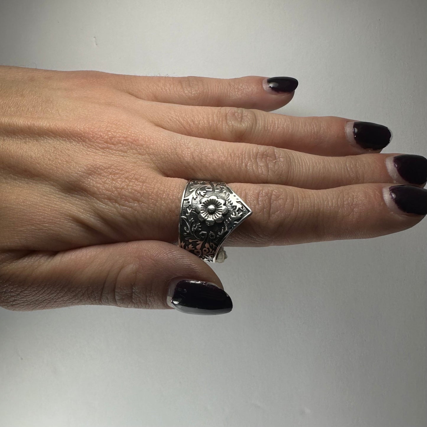 .925 Sterling Flower Ring - Size 10.5
