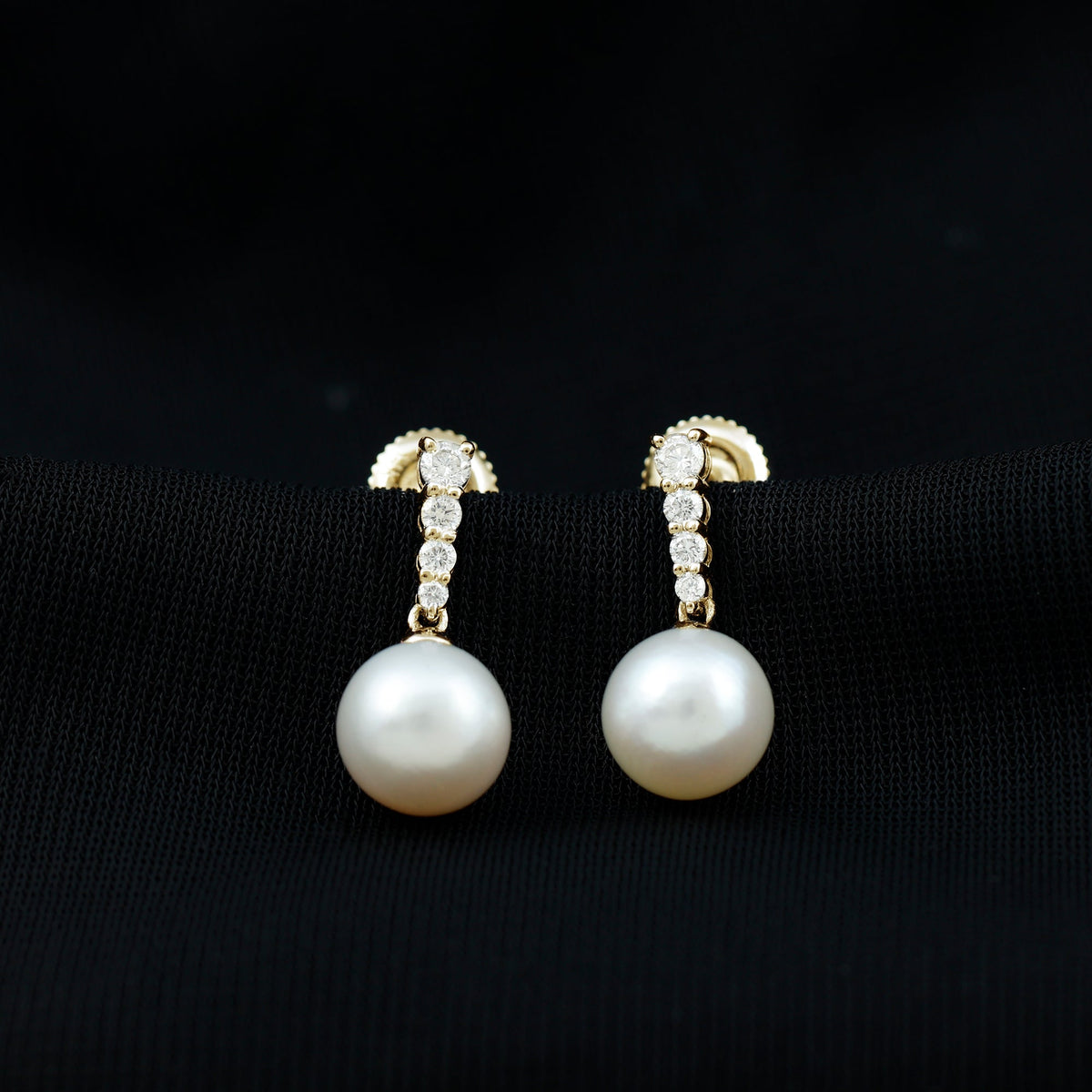 14.9 Carat Freshwater Pearl Drop Earrings with Diamond