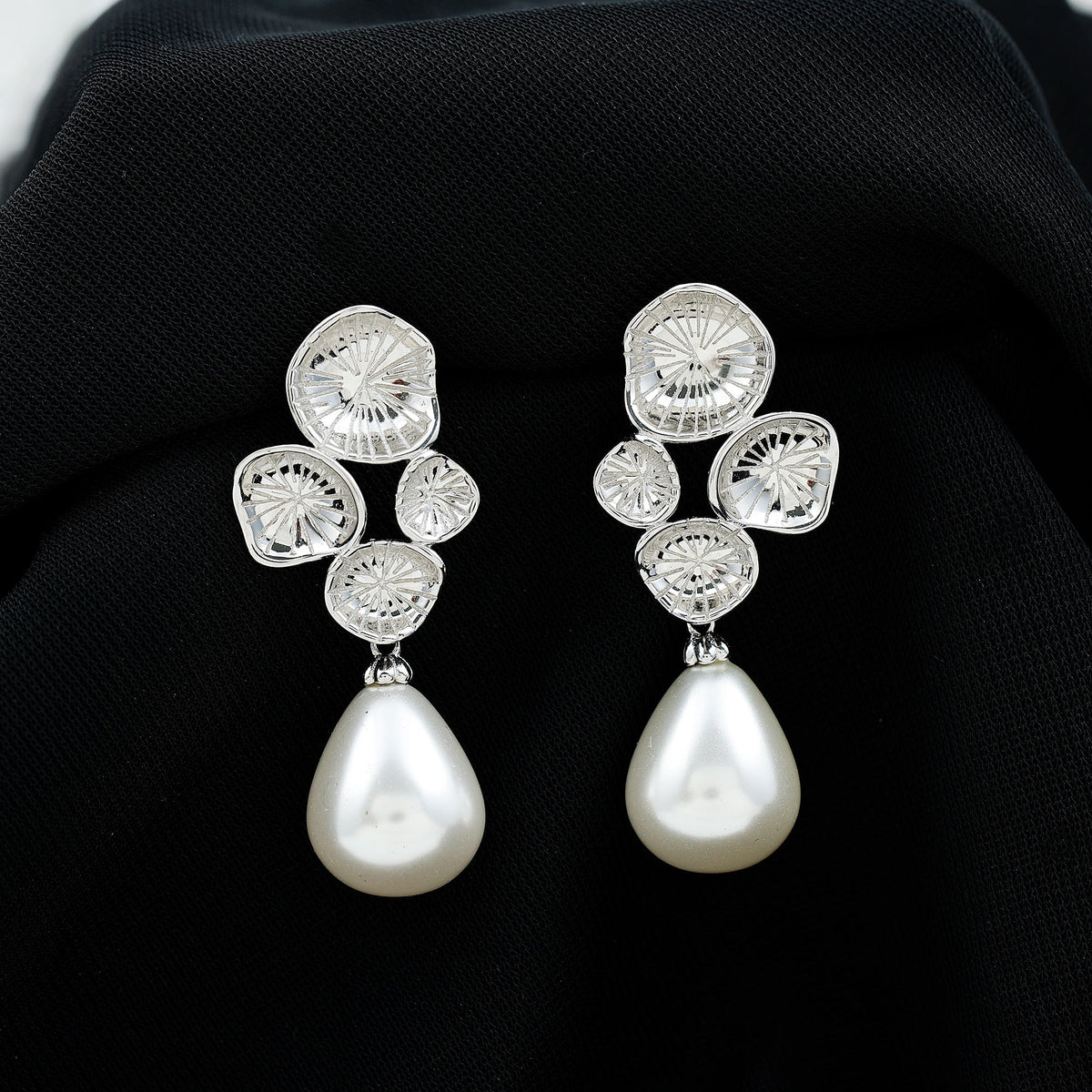 24 Carat Freshwater Cultured Pearl Dangling Earrings in Silver
