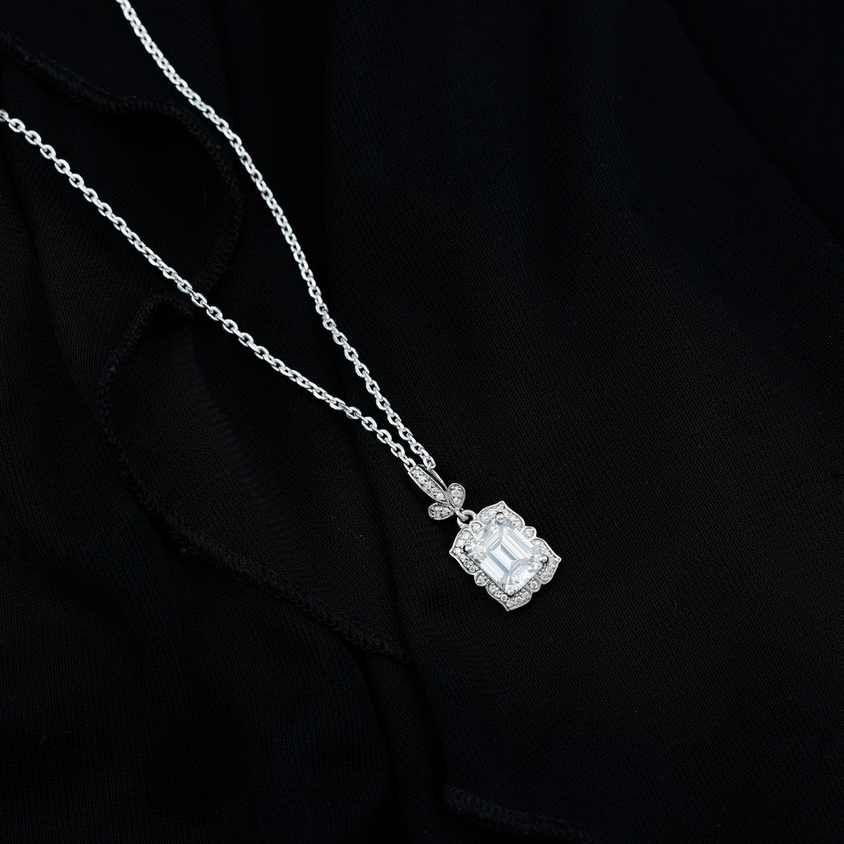 2.8 Carat Vintage Inspired Moissanite Emerald Cut Necklace With Silver Chain