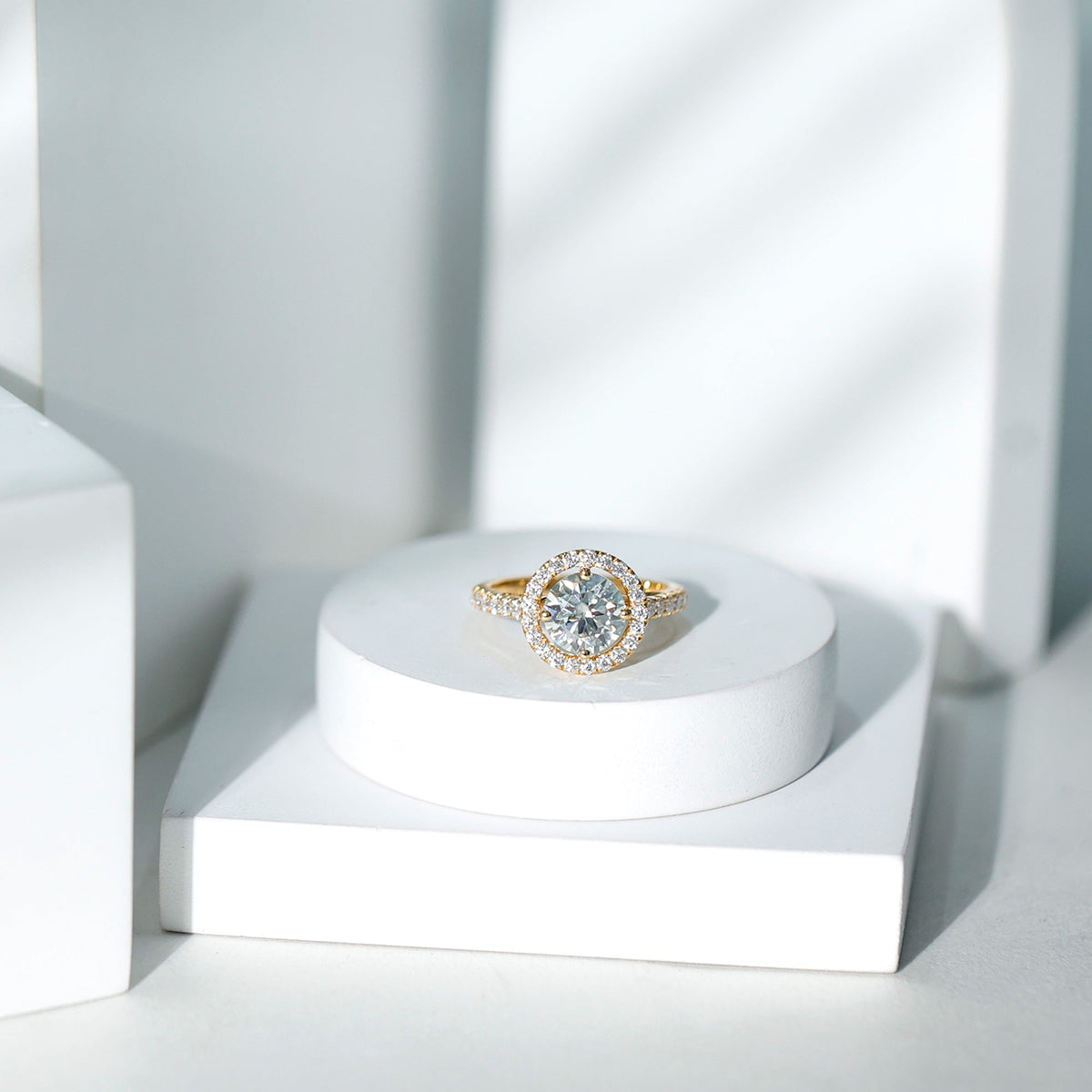 2 Carat Lab Grown Diamond Circle Engagement Ring