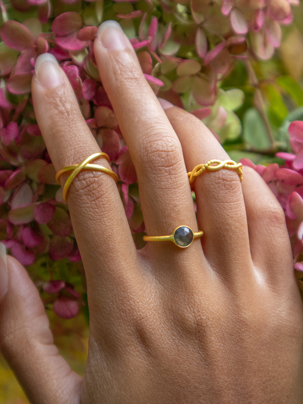 Mini Pebble Ring - Gold