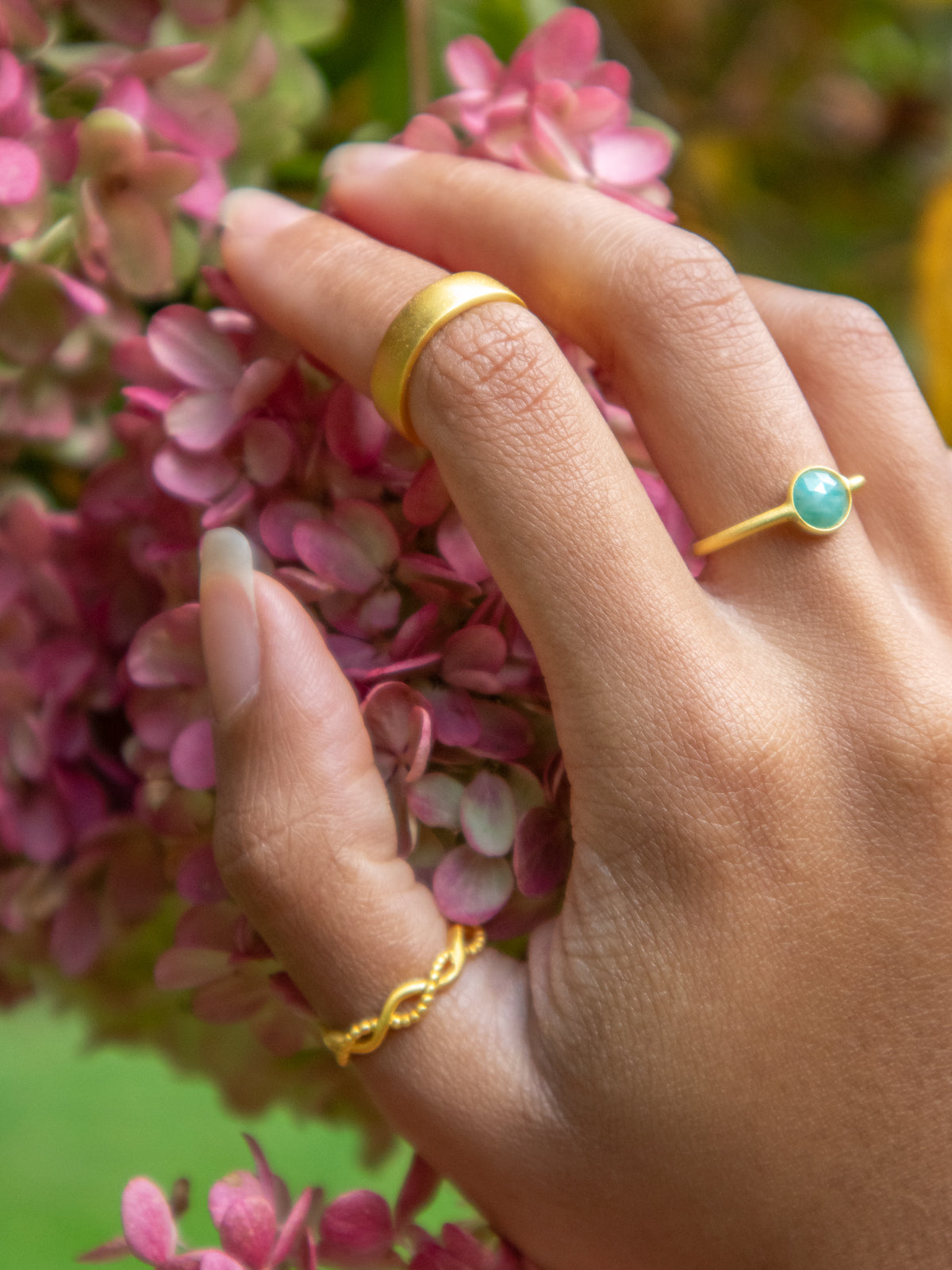 Mini Pebble Ring - Gold