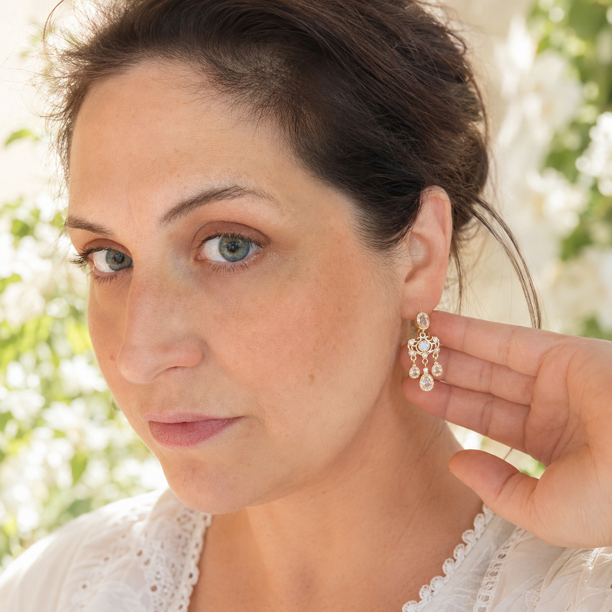 Oval Chandelier Bridal Earrings – 18K Gold Plated Crystal Statement Earrings