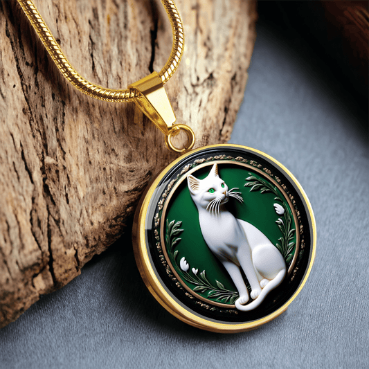 Elegant Green Eyed Cat Cameo Necklace