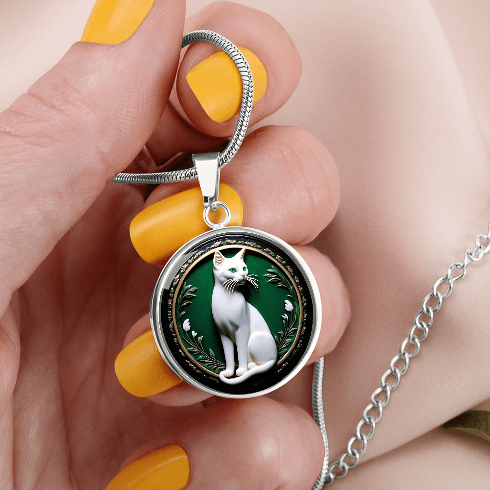 Elegant Green Eyed Cat Cameo Necklace