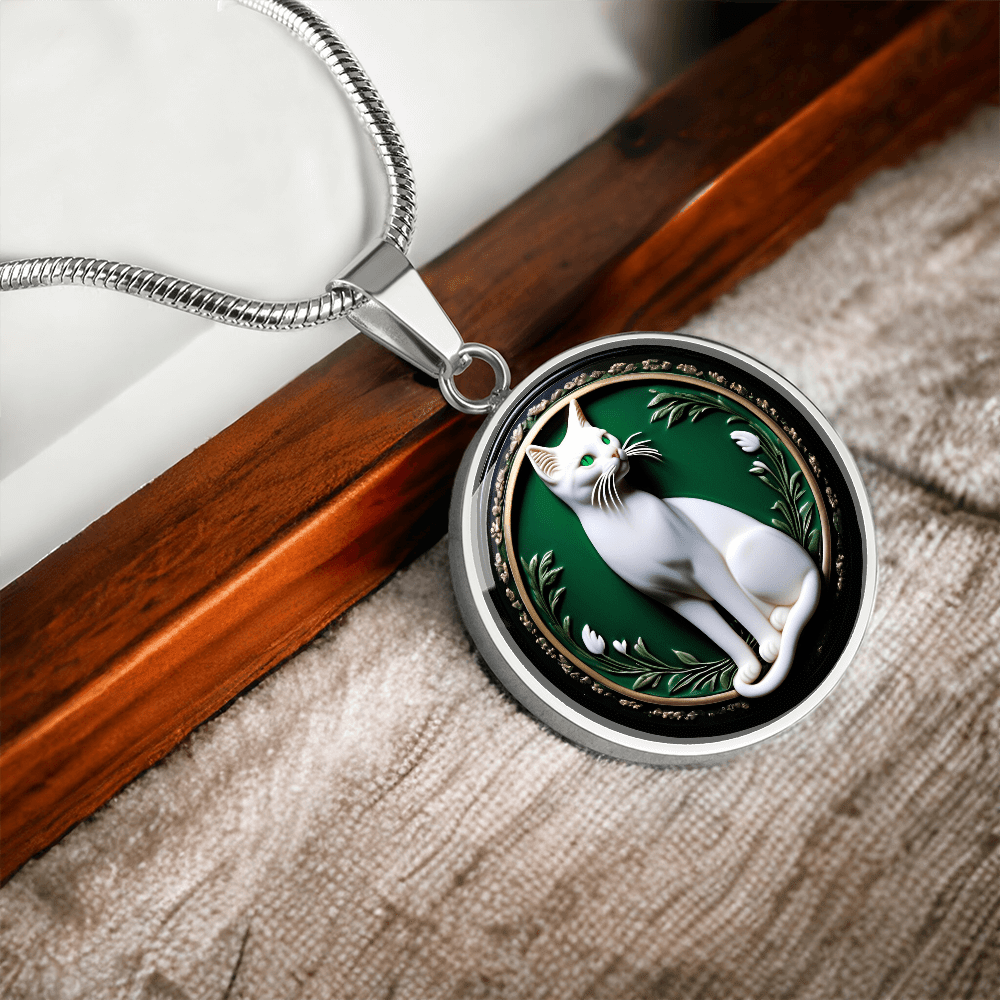 Elegant Green Eyed Cat Cameo Necklace