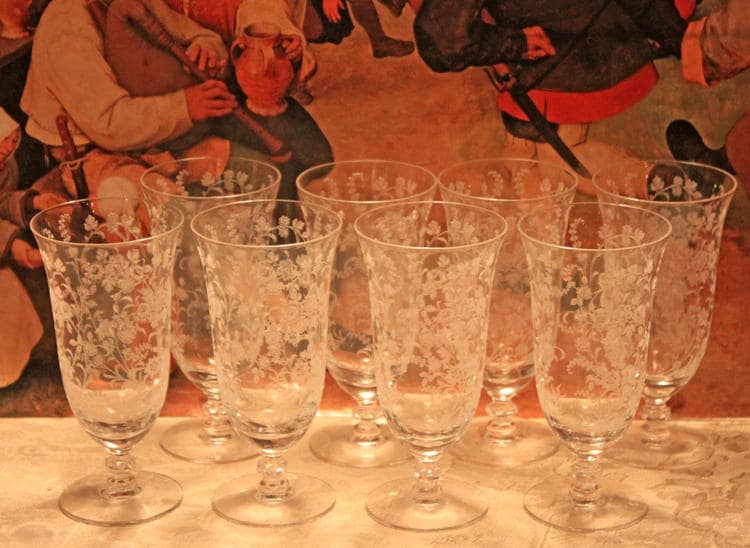 Cambridge Crystal Claret Wine Glasses. Rosepoint Motif. Eight Etched Floral Motif Crystal Glassware. Fine Dining. Holiday, Everyday Stemware