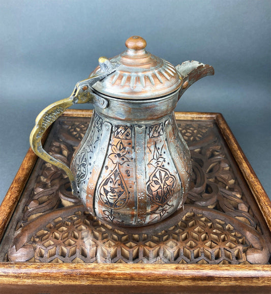 Vintage Turkish Copper Coffe Pot with Lid. Primitive Hand Hammered Dish. Collectible Rustic Home Decor.