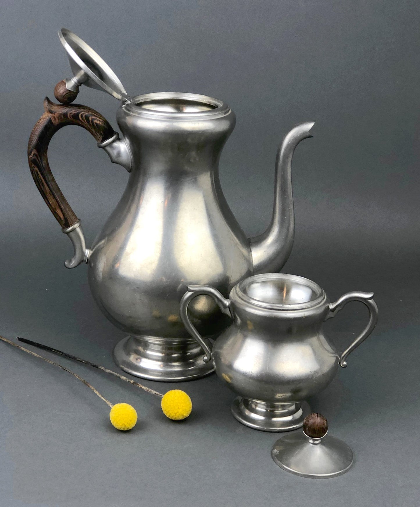Vintage Pewter Tea Pot / Coffee Pot and Sugar Bowl with Lid, Wooden Handle and Knob.   Royal Holland Pewter. KMD, Tiel. Photo / Video Props.
