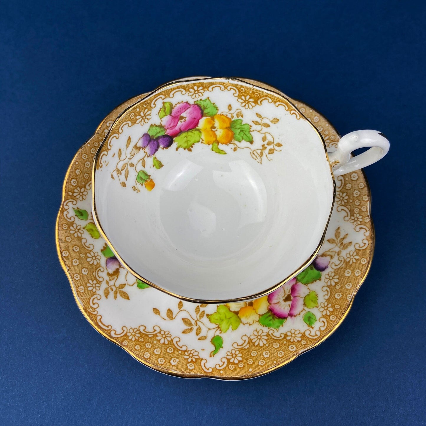 Vintage Royal Albert Porcelain Tea Cup and Saucer. Crown China. Flower Garlands Design. Tea Garden Party. Hosting Essentials.