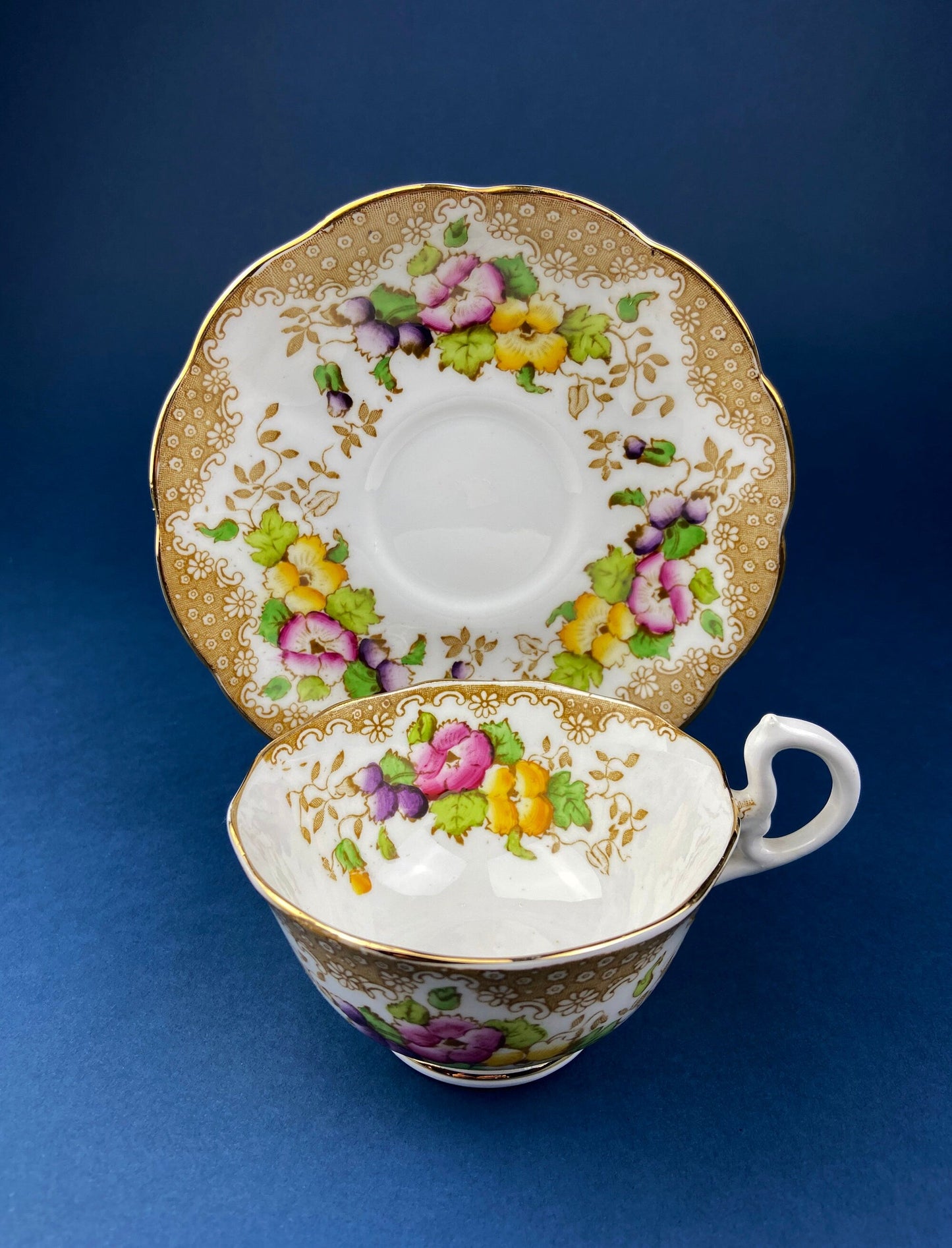 Vintage Royal Albert Porcelain Tea Cup and Saucer. Crown China. Flower Garlands Design. Tea Garden Party. Hosting Essentials.
