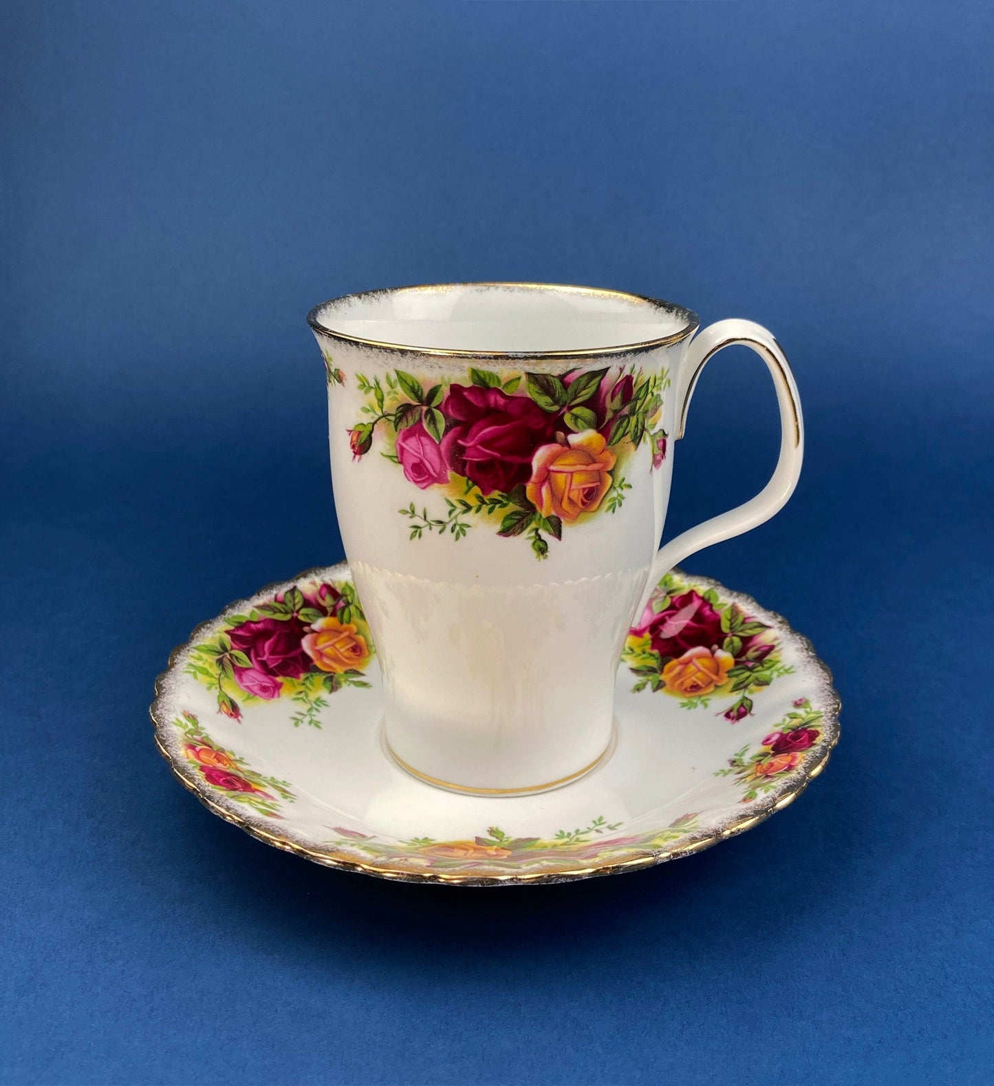 Royal Albert Tea Cup Cup and Saucer. Mug Sized Old Country Roses Coffee/Tea Set. Made in England. Gift for Mom. Gift for Her.