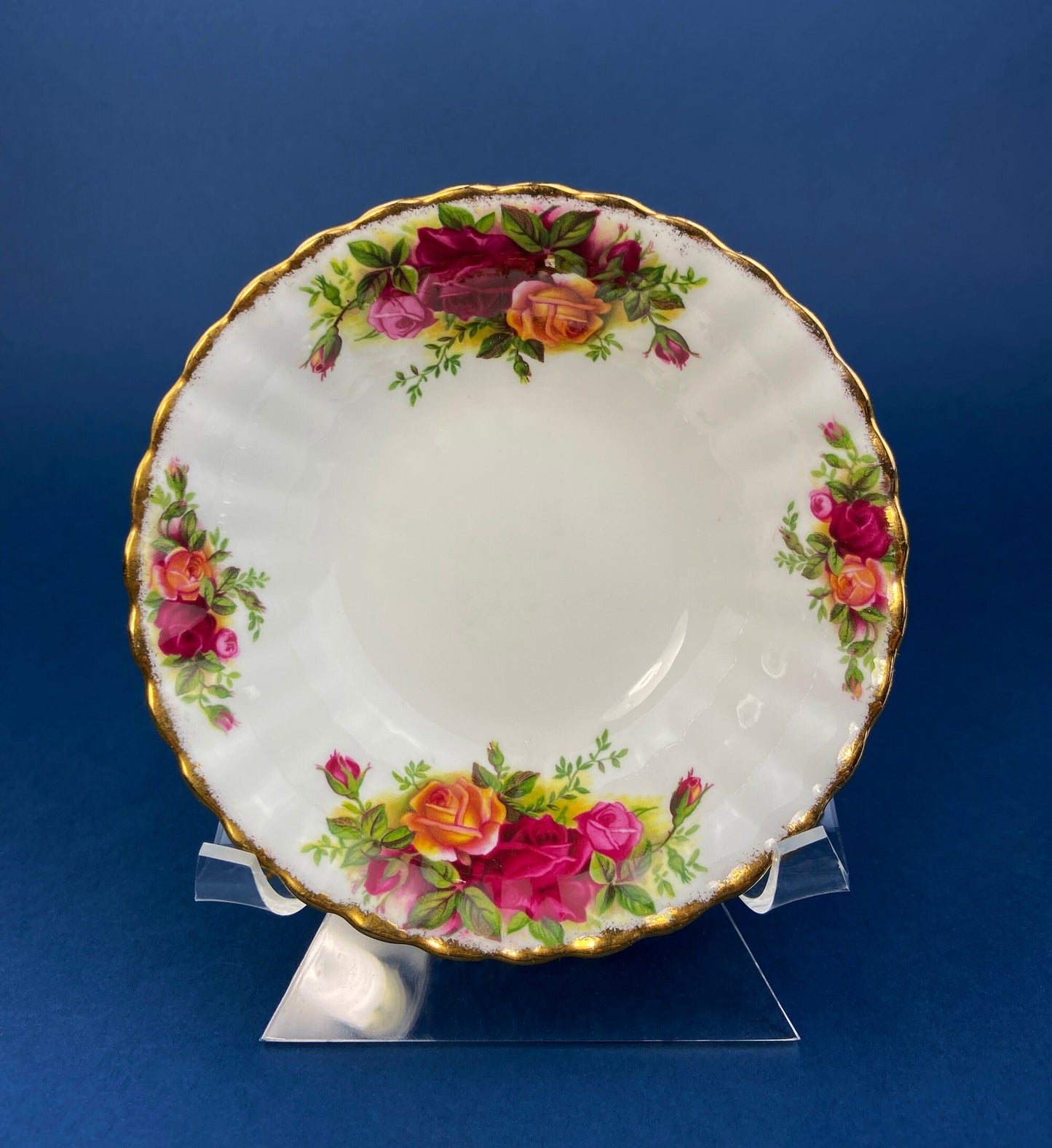 Royal Albert Tea Cup Cup and Saucer. Mug Sized Old Country Roses Coffee/Tea Set. Made in England. Gift for Mom. Gift for Her.