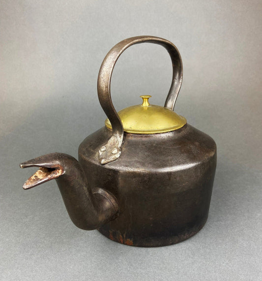 Antique Iron Kettle with Brass Cover.  Old English, Heavy Kettle.  No 1, J&J Siddons, Westbromwich, 4 pints.